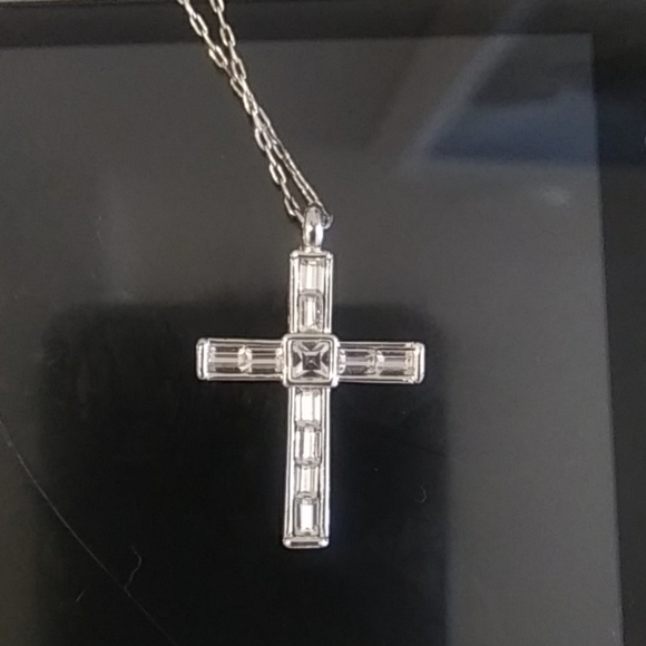Cross Necklaces - Picture 7 of 8